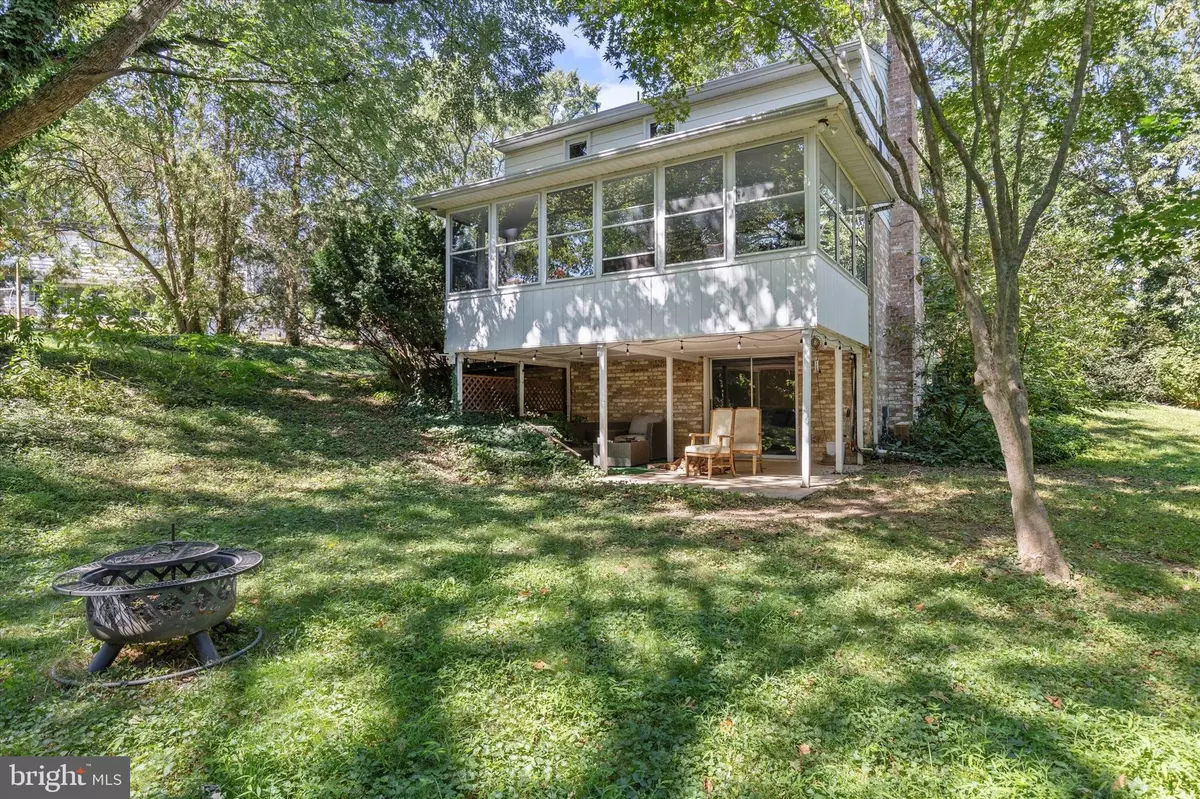 Camp Hill, PA 17011,8 REDWOOD PLACE