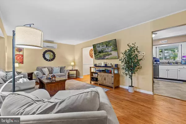 Camp Hill, PA 17011,8 REDWOOD PLACE