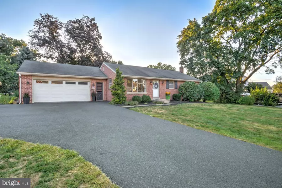 648 UNION SCHOOL RD, Mount Joy, PA 17552