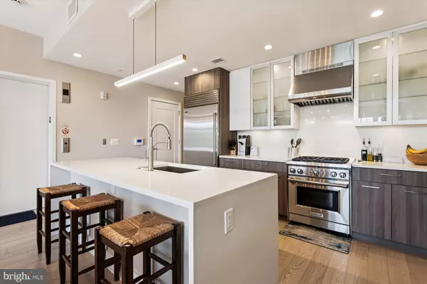 Arlington, VA 22209,1701 16TH ST N #335-C