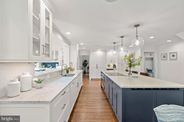 Alexandria, VA 22307,6206 FOXCROFT RD