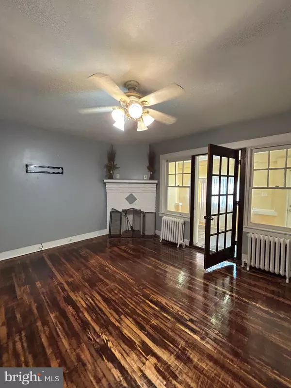 Philadelphia, PA 19143,5834 BEAUMONT AVE