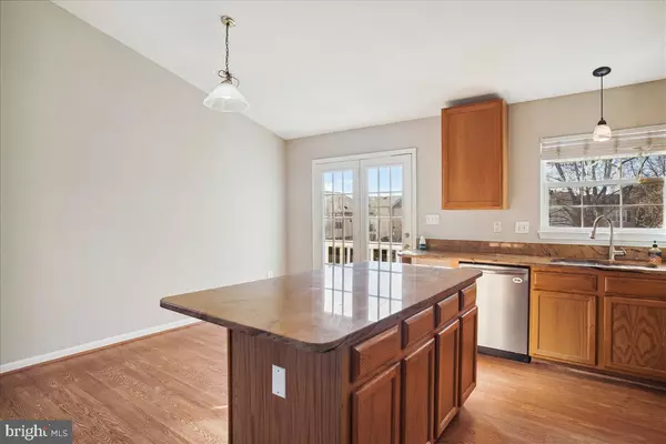 Gaithersburg, MD 20877,102 W DEER PARK RD