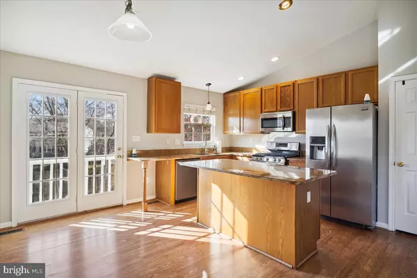 Gaithersburg, MD 20877,102 W DEER PARK RD