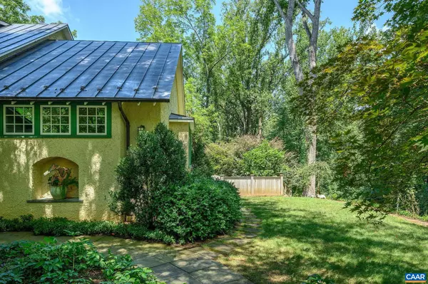 Charlottesville, VA 22901,2386 GARTH RD