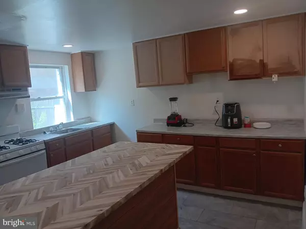 Philadelphia, PA 19132,2534 W SERGEANT ST