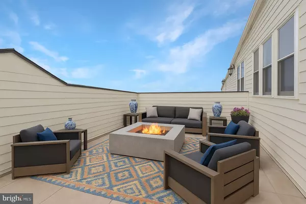 Alexandria, VA 22314,1117 E ABINGDON DR #ELEVATOR