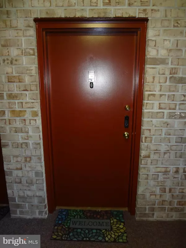 Gaithersburg, MD 20879,427 CHRISTOPHER AVE #14