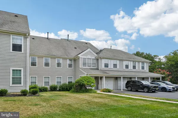 Trenton, NJ 08648,1112 EAGLES CHASE DR