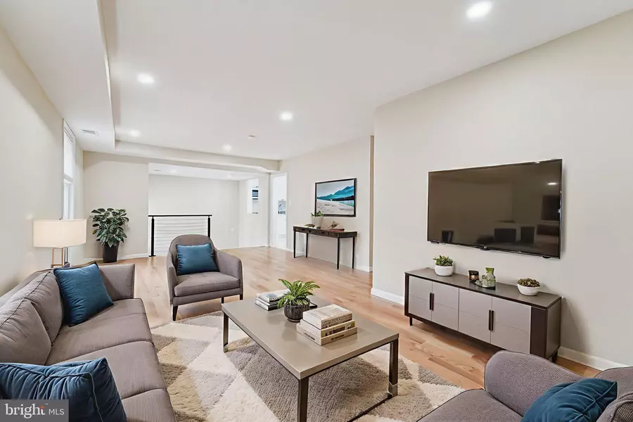 16 VIRGINIA AVE, Reisterstown, MD 21136