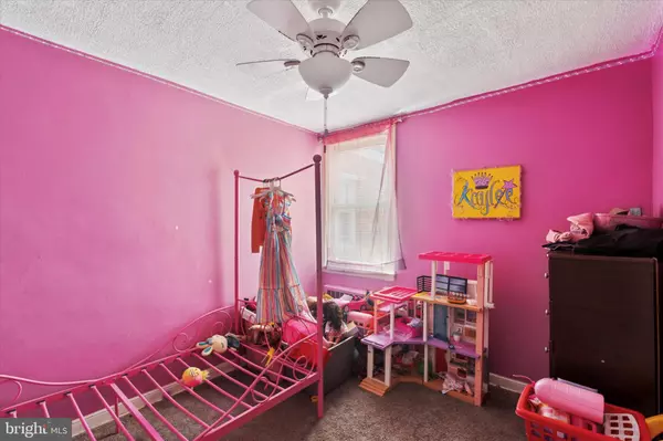 Philadelphia, PA 19120,5212 N 8TH ST