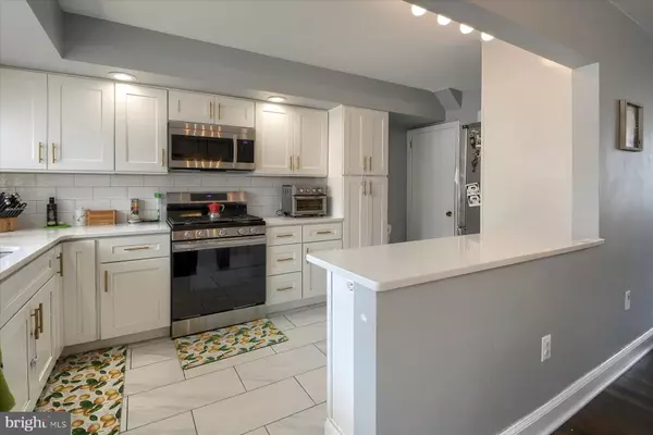 Philadelphia, PA 19148,2821 S DARIEN ST