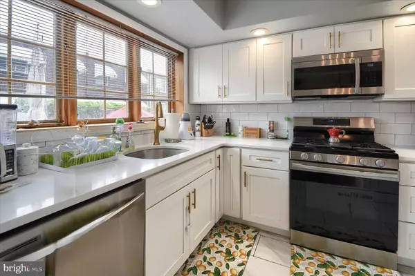 Philadelphia, PA 19148,2821 S DARIEN ST