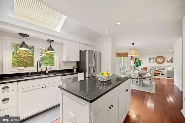 Springfield, VA 22153,7838 ROUNDABOUT WAY