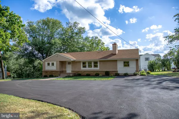 1870 BRISTOL RD, Southampton, PA 18966