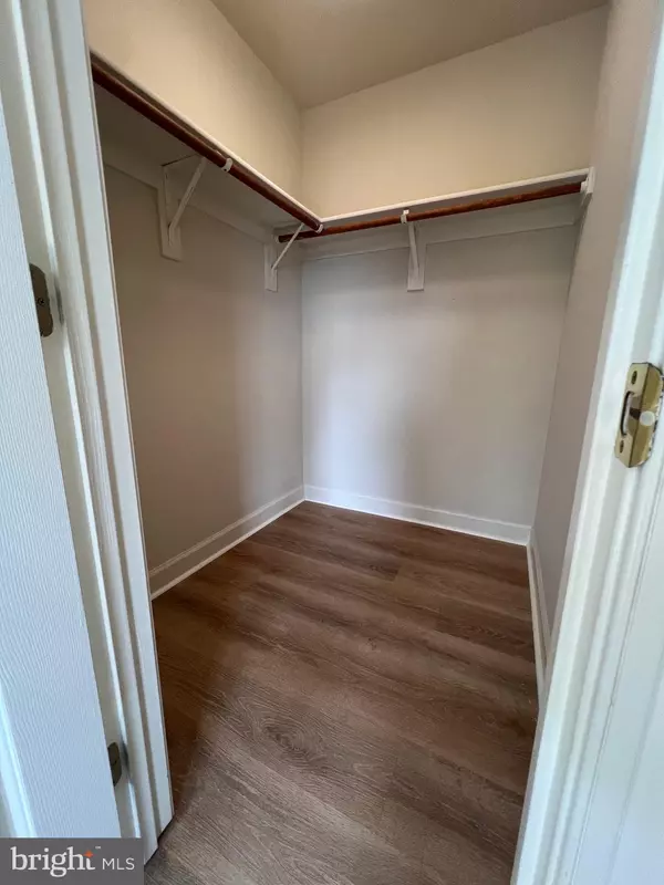 Vienna, VA 22182,1815 DAWSON ST