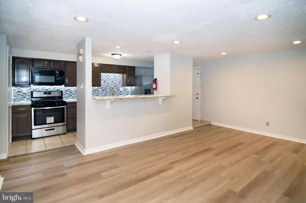 Sicklerville, NJ 08081,93 KENWOOD DR