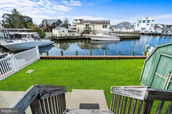 Bayville, NJ 08721,262 EVERGREEN DR