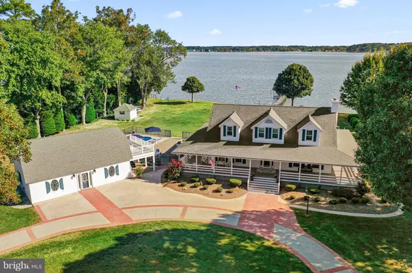 668 EDGEWATER LN, Montross, VA 22520