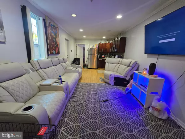 Philadelphia, PA 19121,1833 W MASTER ST