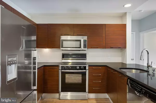 Philadelphia, PA 19123,934-50 N 3RD ST #205