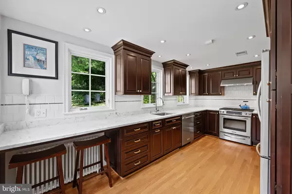 Bethesda, MD 20814,7802 STRATFORD RD