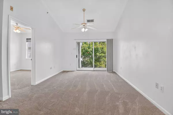 Herndon, VA 20171,12945 CENTRE PARK CIR #403