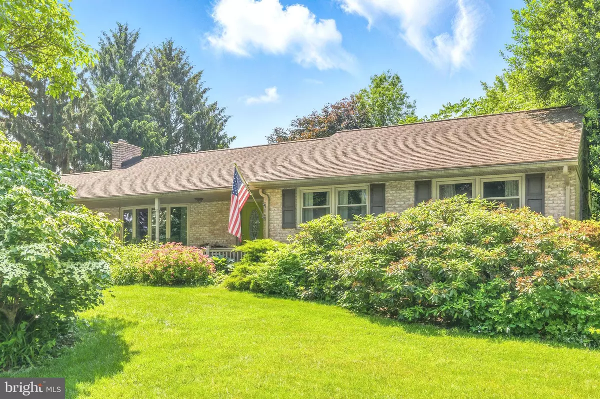 Lititz, PA 17543,2 FARM LN