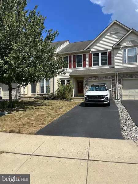 155 S SAVANNA DR, Pottstown, PA 19465