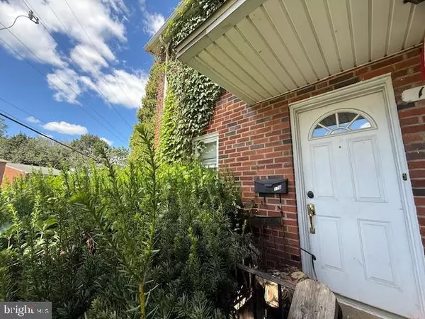 17-A SAINT ALBANS AVE, Newtown Square, PA 19073