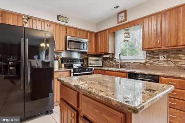 Southampton, PA 18966,689 PICKERING RD