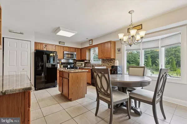 Southampton, PA 18966,689 PICKERING RD