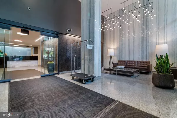 Philadelphia, PA 19106,604-36 S WASHINGTON SQ #1401