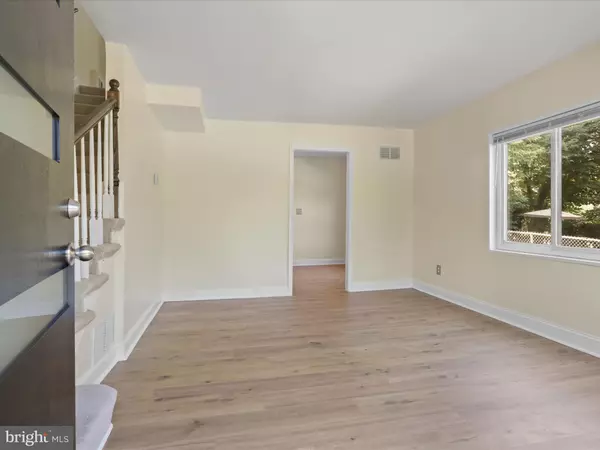 Capitol Heights, MD 20743,616 CABIN BRANCH DR