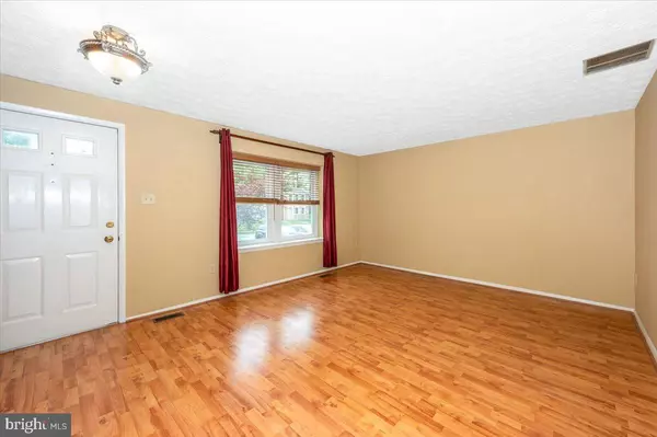 Olney, MD 20832,18015 QUEEN ELIZABETH DR
