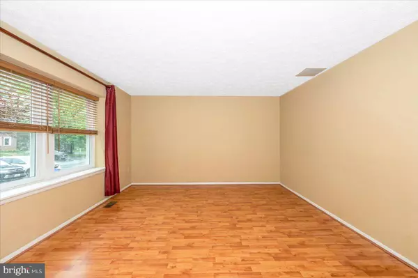 Olney, MD 20832,18015 QUEEN ELIZABETH DR