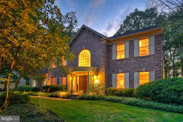 18 NEWPORT DR, Princeton Junction, NJ 08550