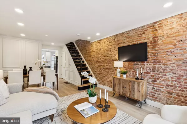 Philadelphia, PA 19145,1745 S HICKS ST