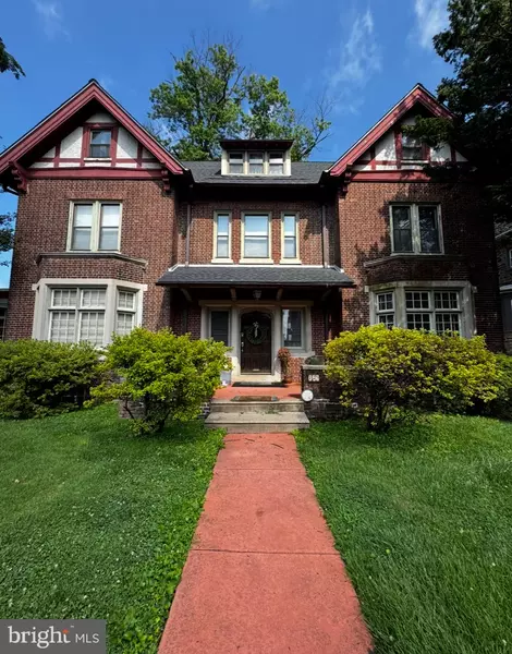 725 E VERNON RD, Philadelphia, PA 19119