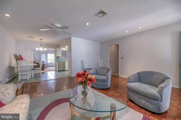 Monroe Township, NJ 08831,301 YARDLEY DR #A