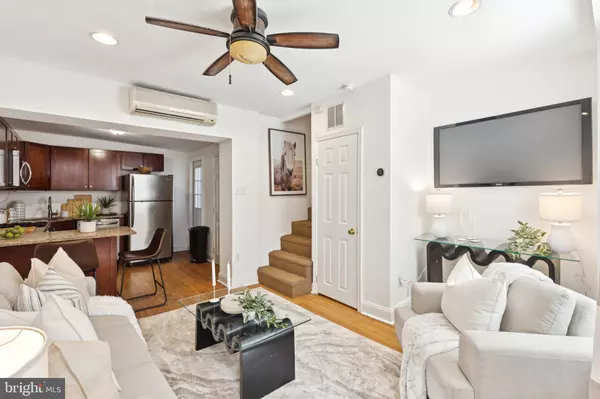 Philadelphia, PA 19147,525 FITZWATER ST #4