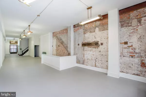 Philadelphia, PA 19106,311 N 3RD ST