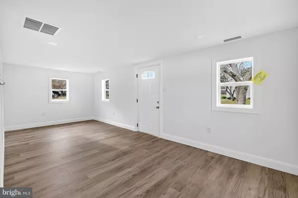 Pennsville, NJ 08070,22 ASPEN DR