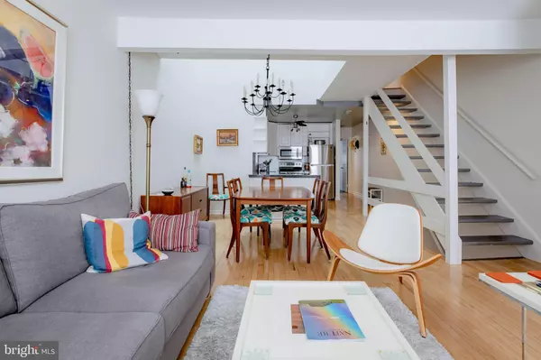 Philadelphia, PA 19147,814 S 5TH ST