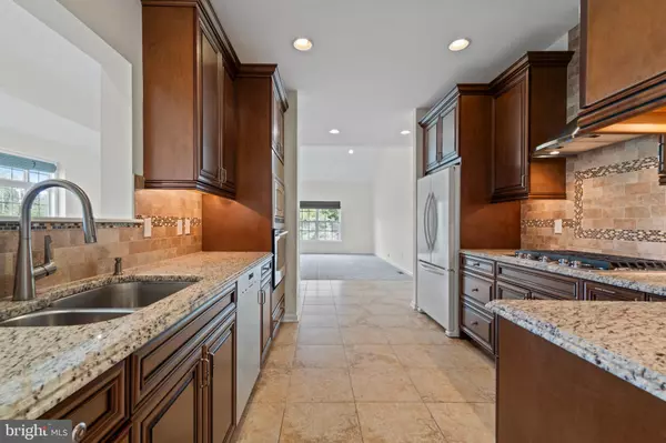 Monmouth Junction, NJ 08852,1402 SCHINDLER DR N