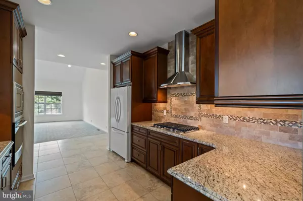 Monmouth Junction, NJ 08852,1402 SCHINDLER DR N