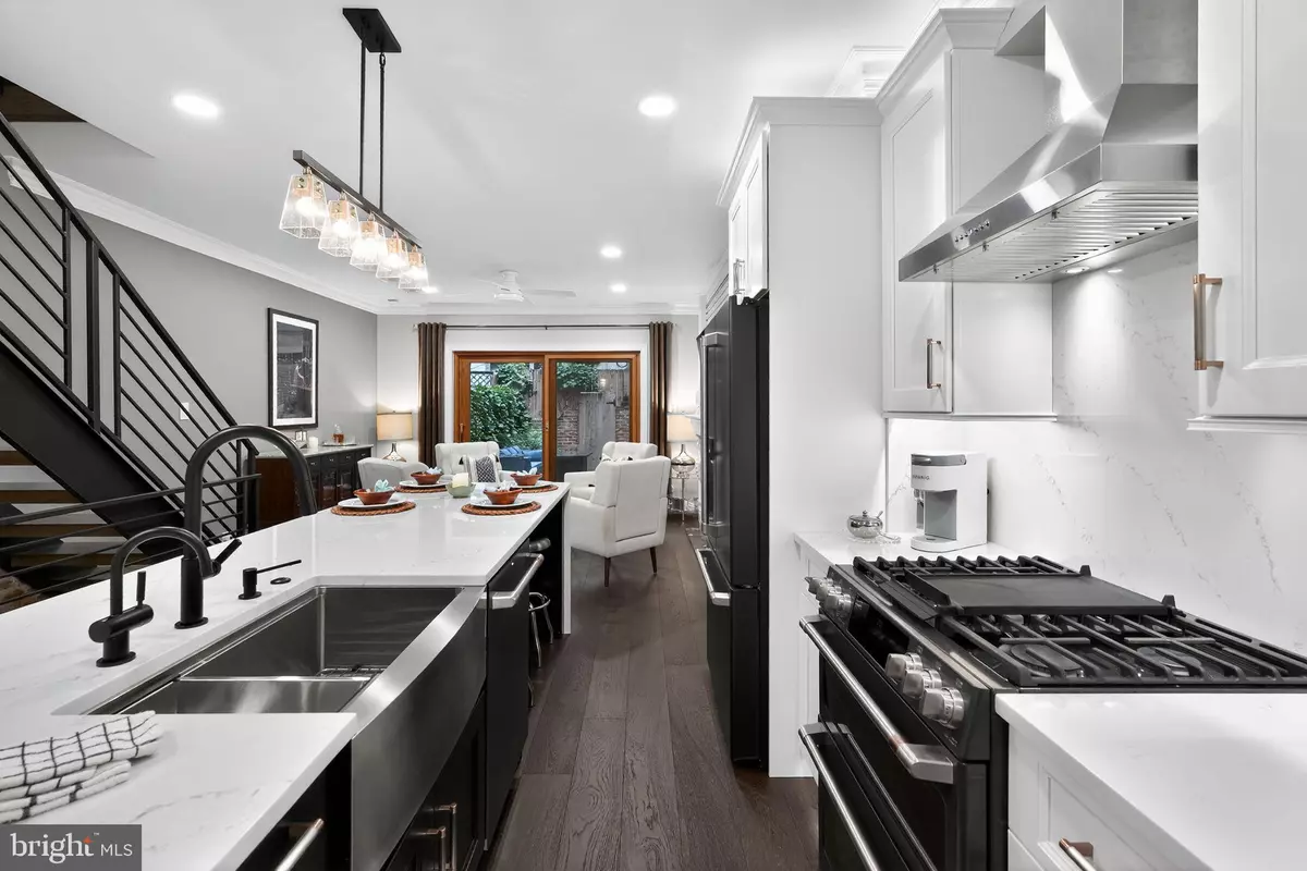 Philadelphia, PA 19147,409 S 13TH ST