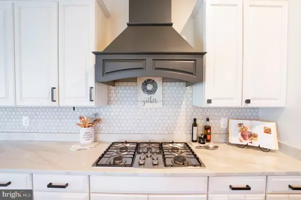 Waterford, VA 20197,39728 CHARLES HENRY PL