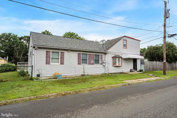 619 FIRST AVE, Croydon, PA 19021