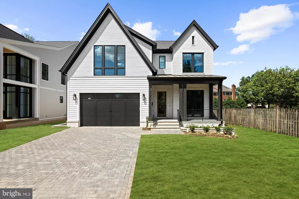 Arlington, VA 22207,4771 26TH ST N